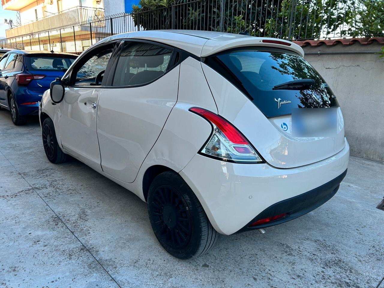 Lancia New Ypsilon 1.0 Hybrid - 2022 Incidentata