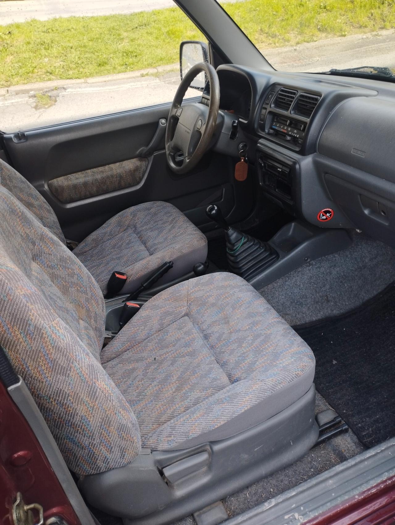 Suzuki Jimny 1.3i 16V cat 4WD JLX