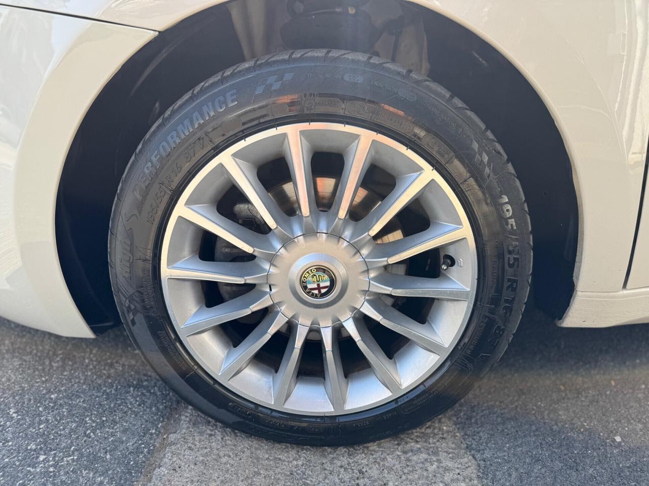 Alfa Romeo MiTo 1.3 JTDm 85 CV S&S Racer