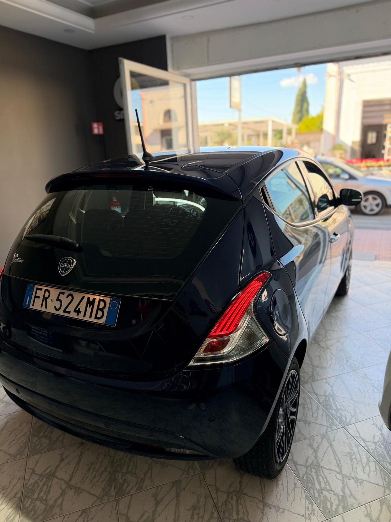 Lancia Ypsilon 1.2 69 CV 5 porte GPL Ecochic Gold