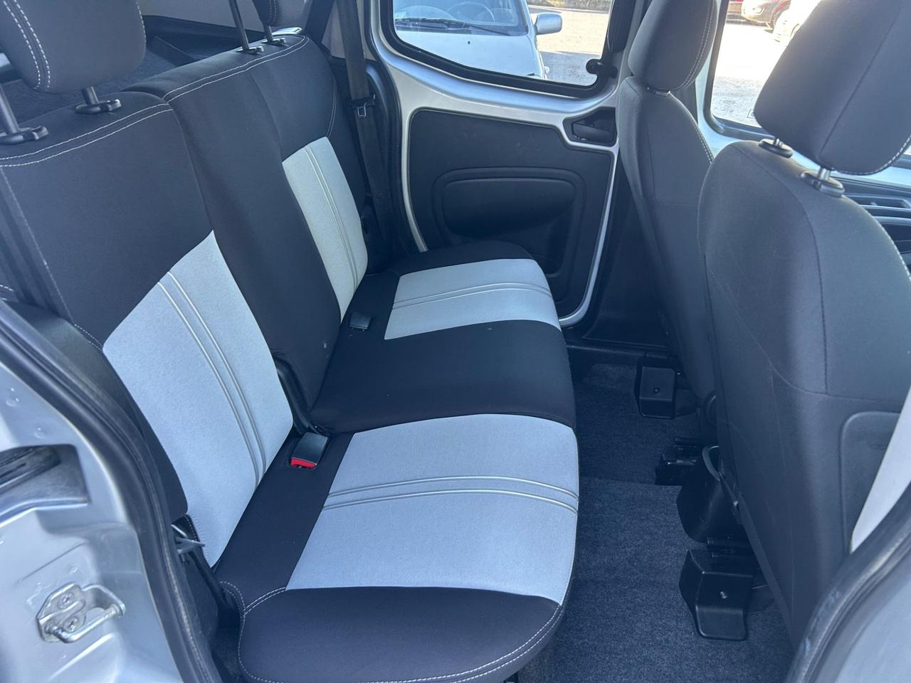 Fiat Qubo 1.3 MJT 75 CV Autocarro 4 Posti