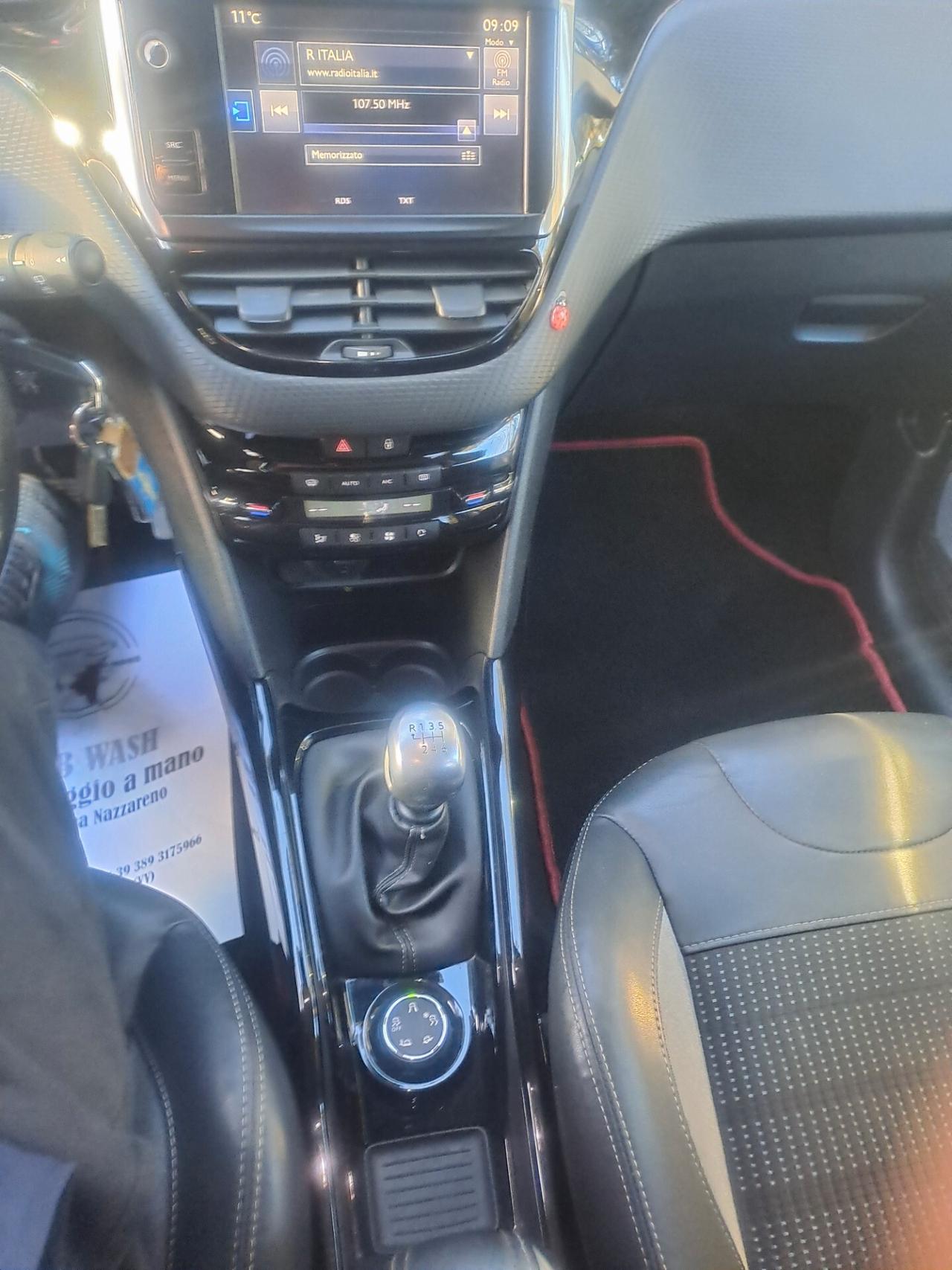 Peugeot 2008 BlueHDi 120 S&S Black Matt