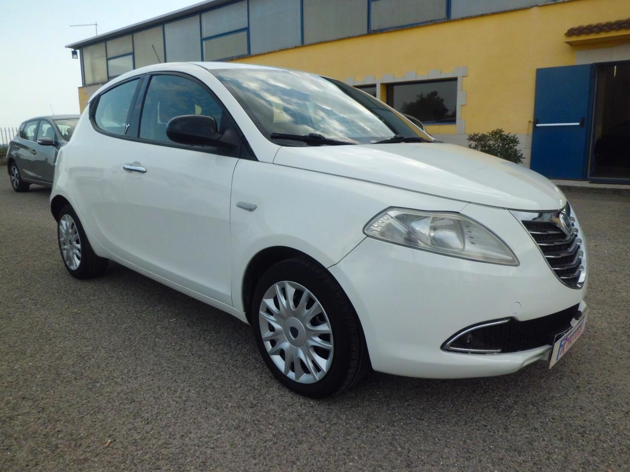 Lancia Ypsilon 1.3 MJT 16V 95 CV 5 porte S&S Platinum DISPONIBILITA' 2 PEZZI COLORE NERO