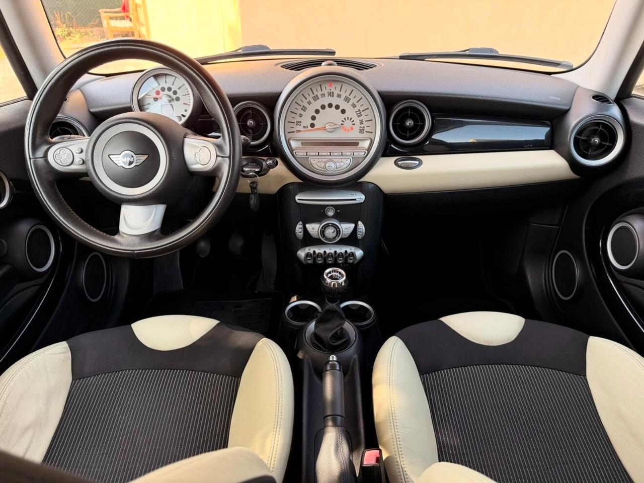 Mini 1.4 16V One Chili