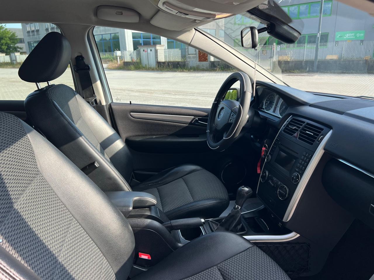 Mercedes-benz B 180 B 180 BlueEFFICIENCY Sport