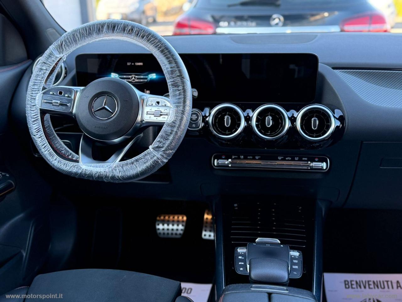 MERCEDES-BENZ GLA 180 d Automatic Premium