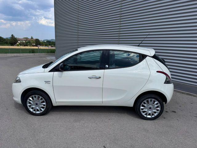 LANCIA Ypsilon 0.9 TwinAir 85 CV 5 porte Metano Ecochic Silver