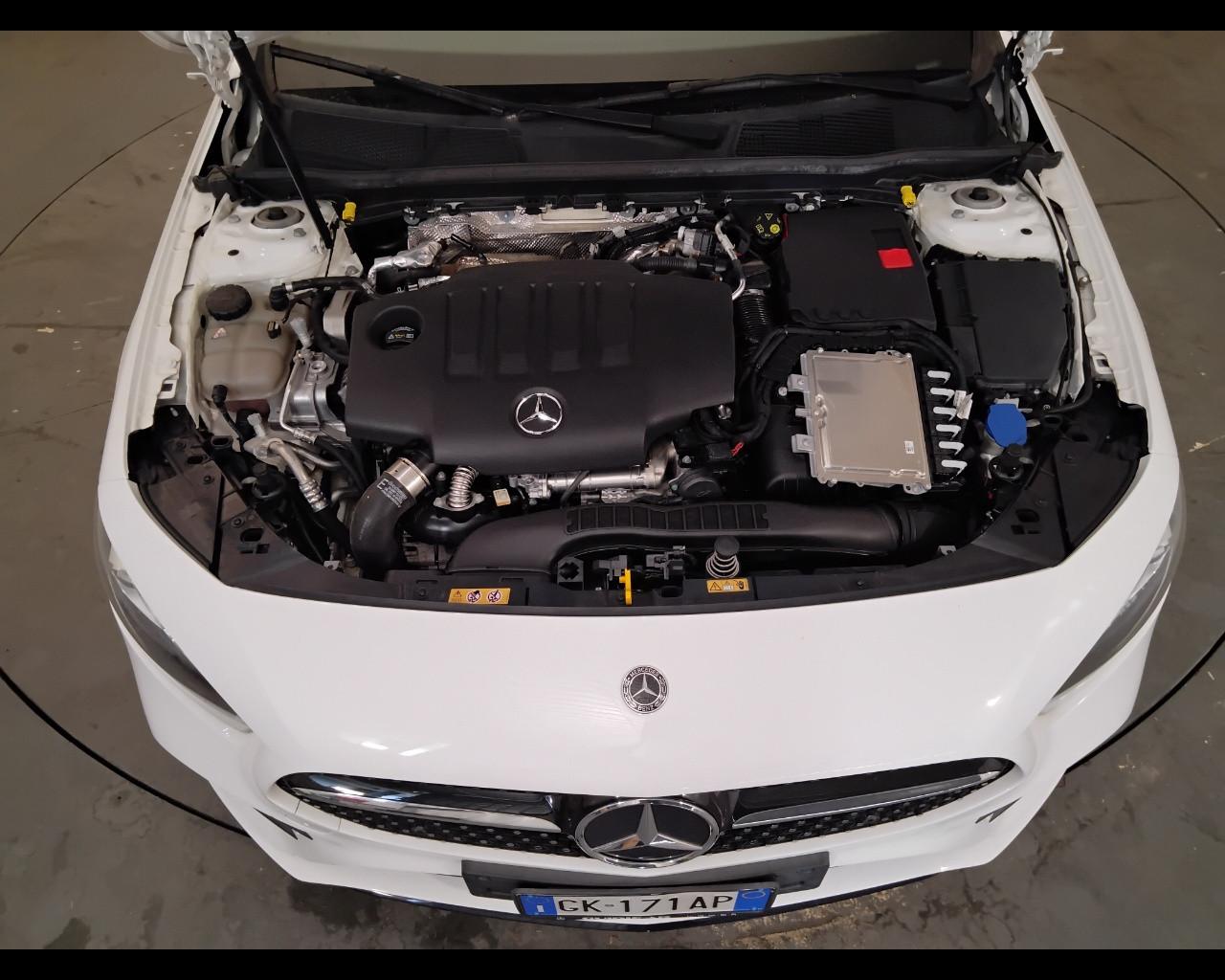Mercedes-Benz Classe A - W177 2018 - A 180 d Premium auto