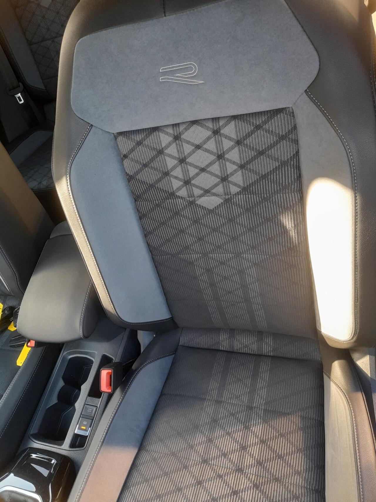 Volkswagen T-Roc 1.0 TSI R-Line PROMO