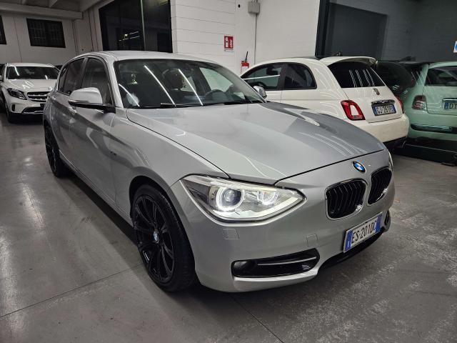 BMW 118 Serie 1 F/20-21 2011 118d 5p Sport