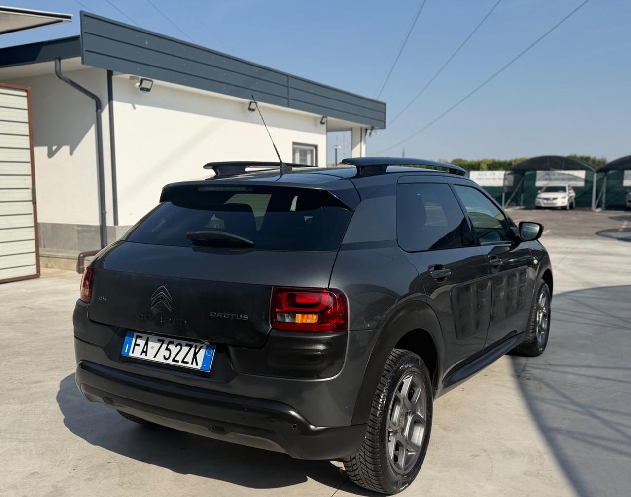 Citroen C4 Cactus BlueHDi 100 Shine
