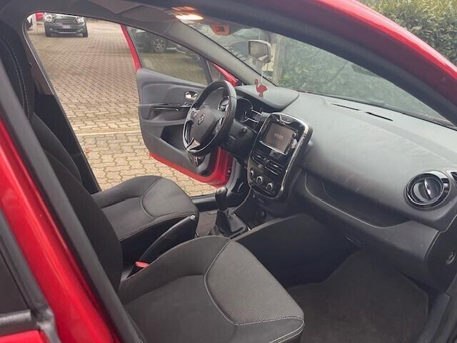 RENAULT CLIO 1.2 75CV LIVE+NAVI OK NEOPATENTATI