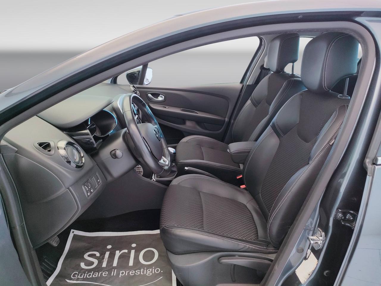 RENAULT Clio IV 2017 - Clio 1.5 dci Moschino Intens 90cv