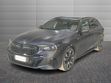BMW Serie 5 G61 2024 Touring - 520d Touring 48V xdrive MSport Pro auto
