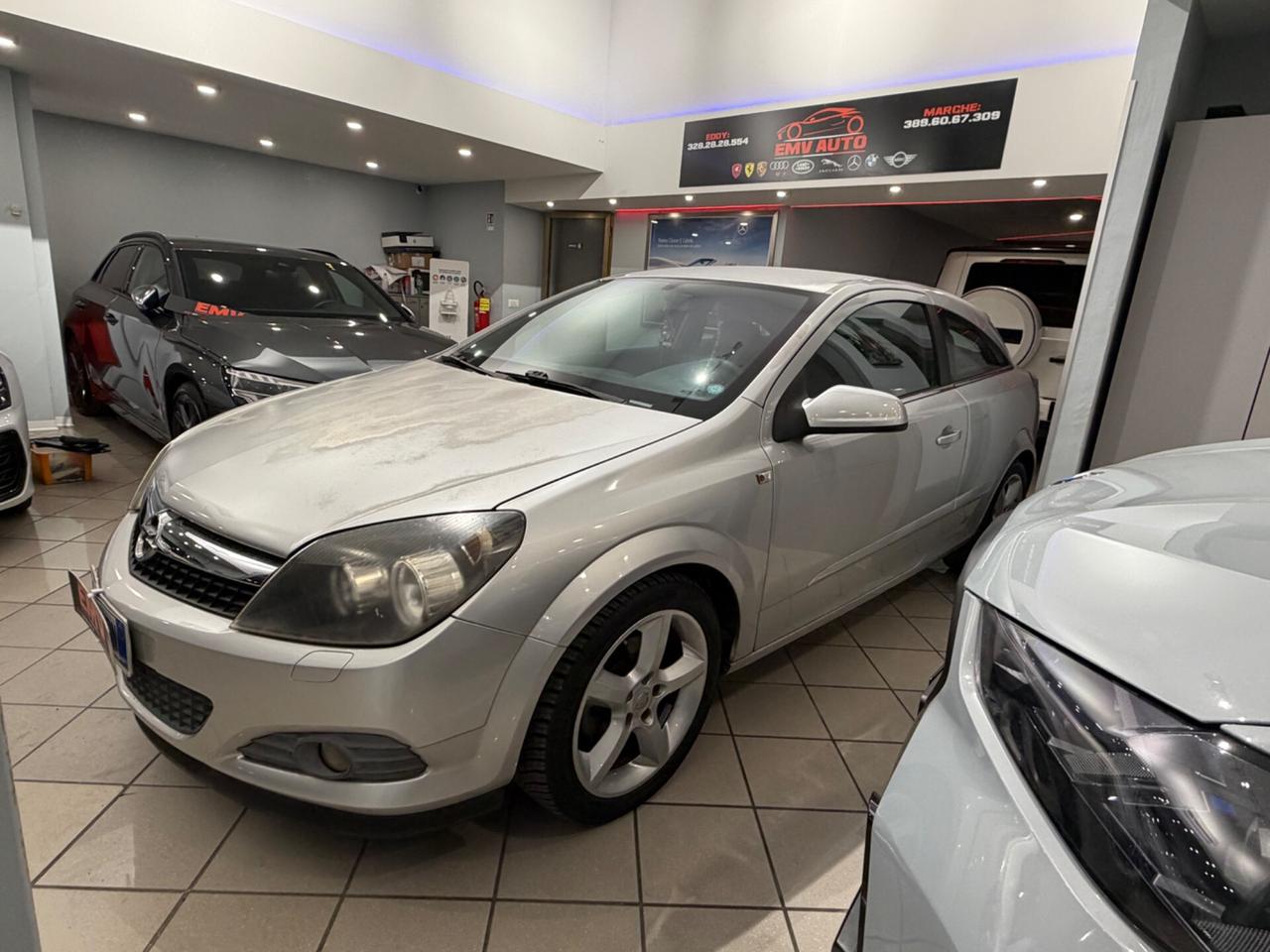Opel Astra GTC 1.7 CDTI 101CV 3 porte Cosmo