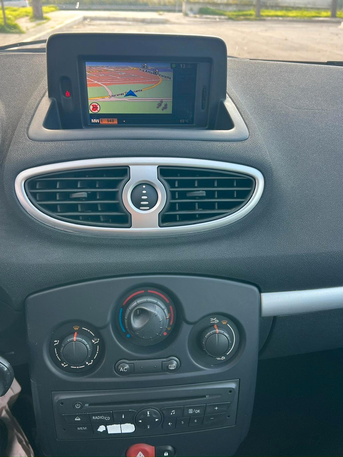 Renault Clio 1.2 16V 5P. Dynamique NAVIG.