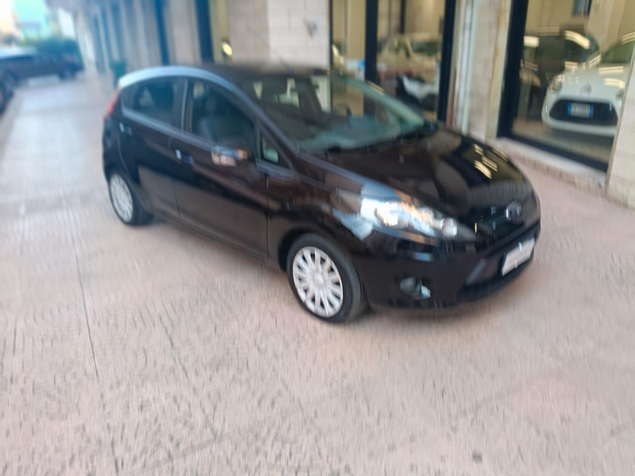 FORD FIESTA 1.2 5 PORTE-NEOPATENTATI-Euro5490