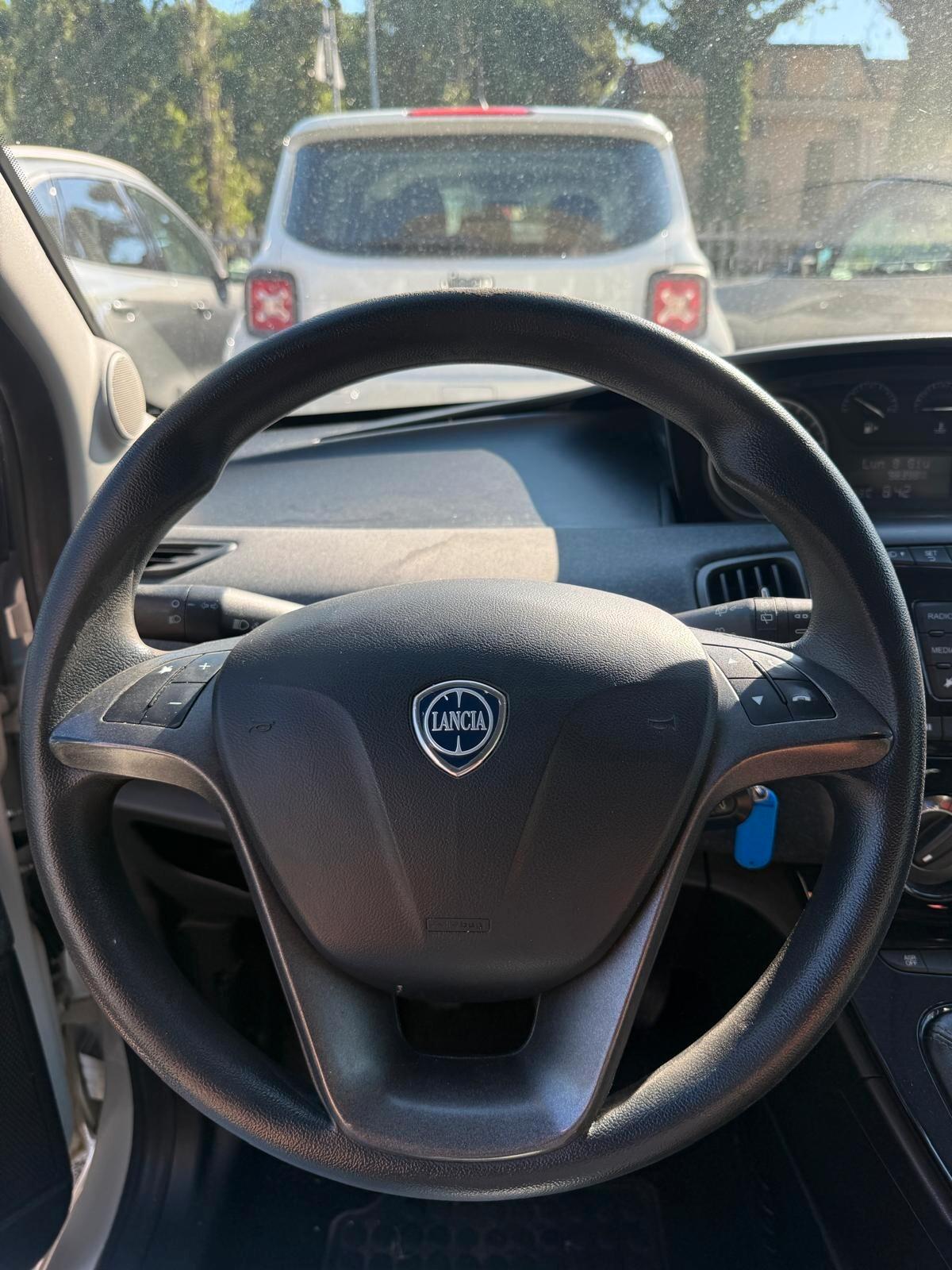 Lancia Ypsilon 1.2 69 CV 5 porte S&S Elefantino Blu NESSUN VINCOLO