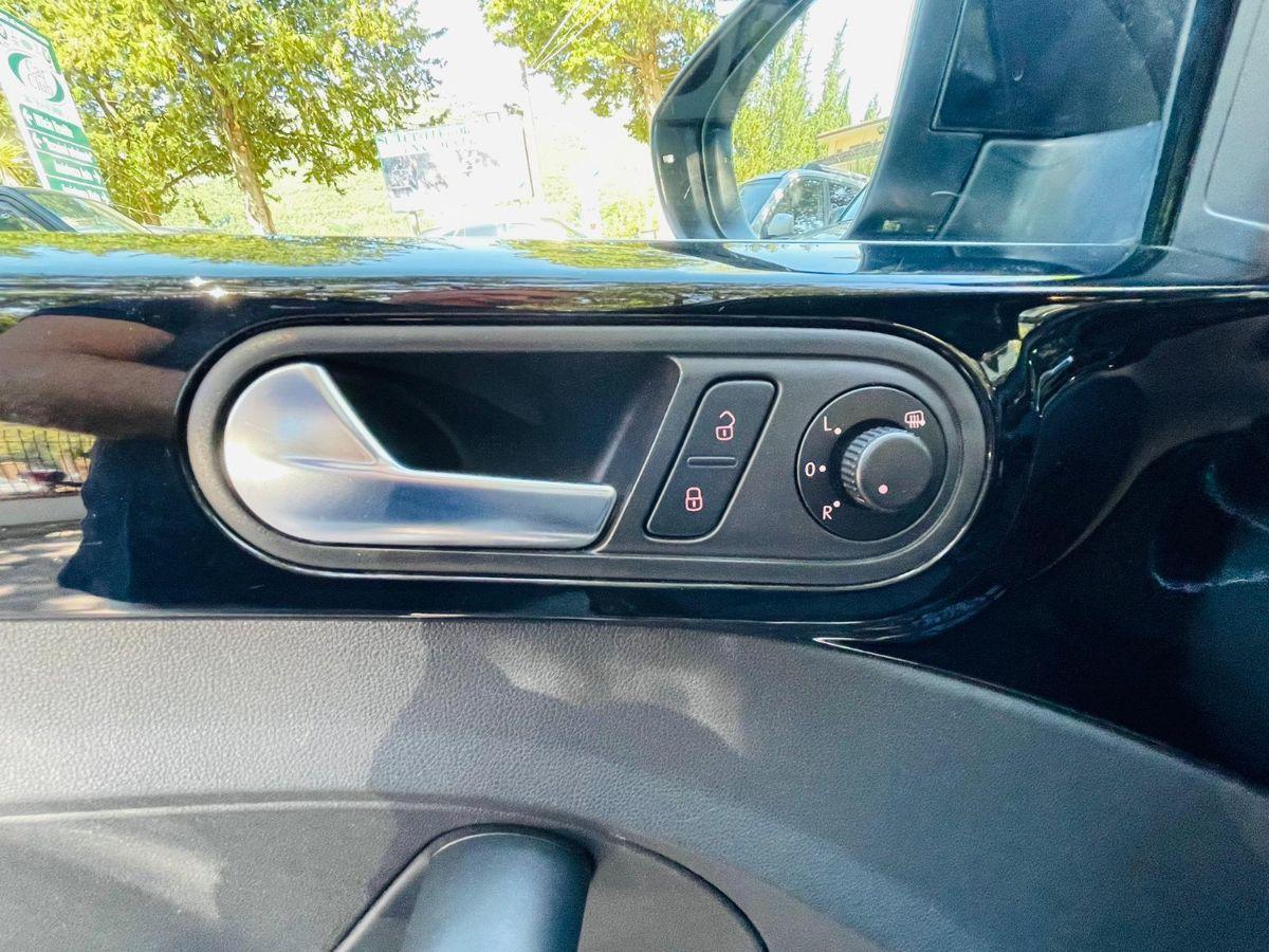 Volkswagen Maggiolino 1.6 105 cv TDI Design