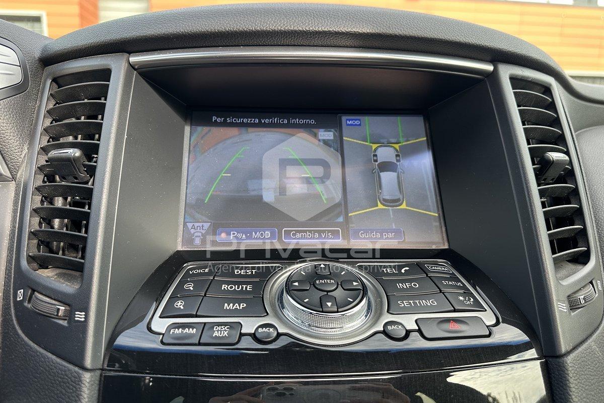 INFINITI QX70 3.0 diesel V6 AT S