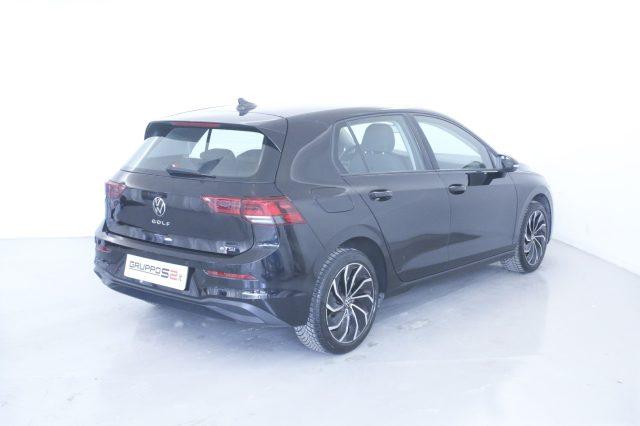 VOLKSWAGEN Golf 1.0 eTSI EVO DSG Life Cerchi 17''/Fari LED