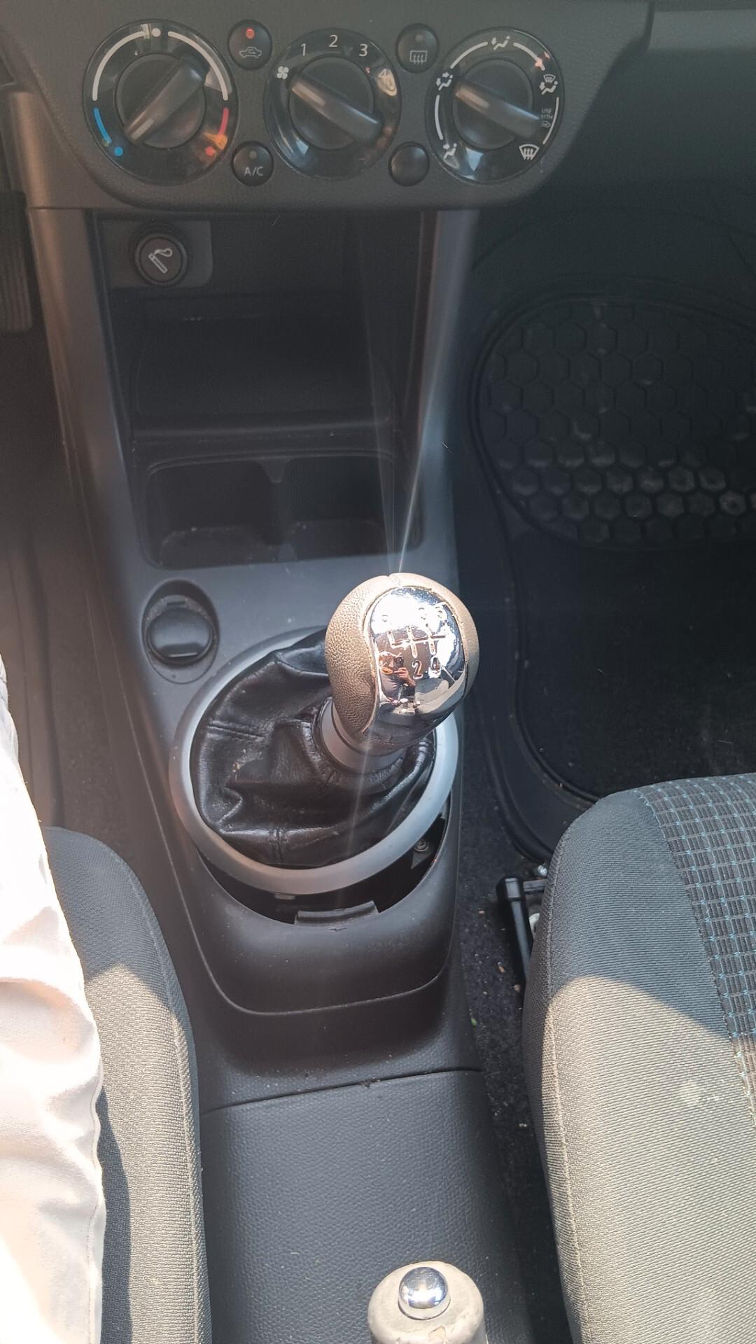 Suzuki Swift 1.3 DDiS 5p. GLX
