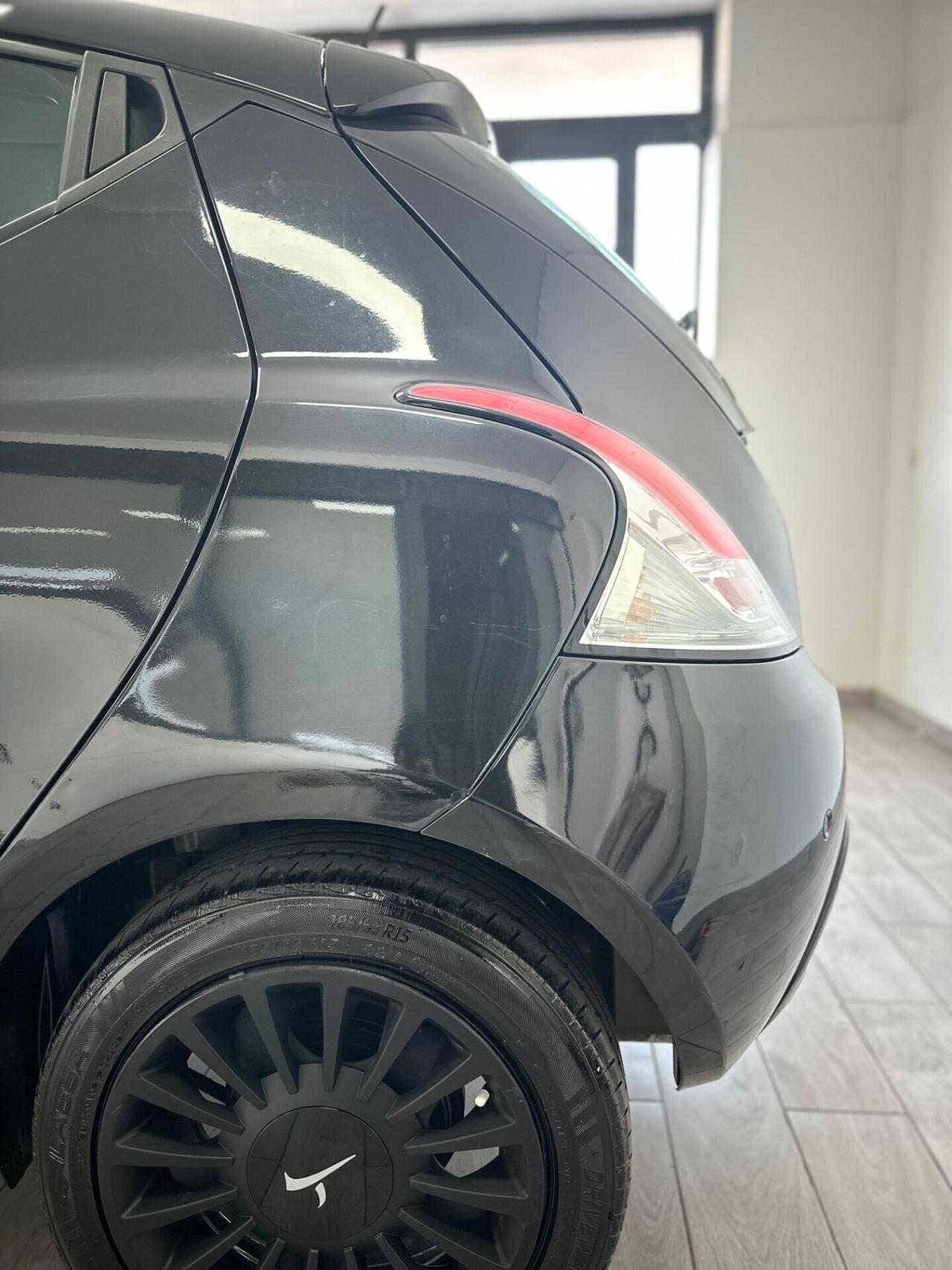 Lancia Ypsilon 1.2 GPL 69 CV 5 porte S&S Platinum