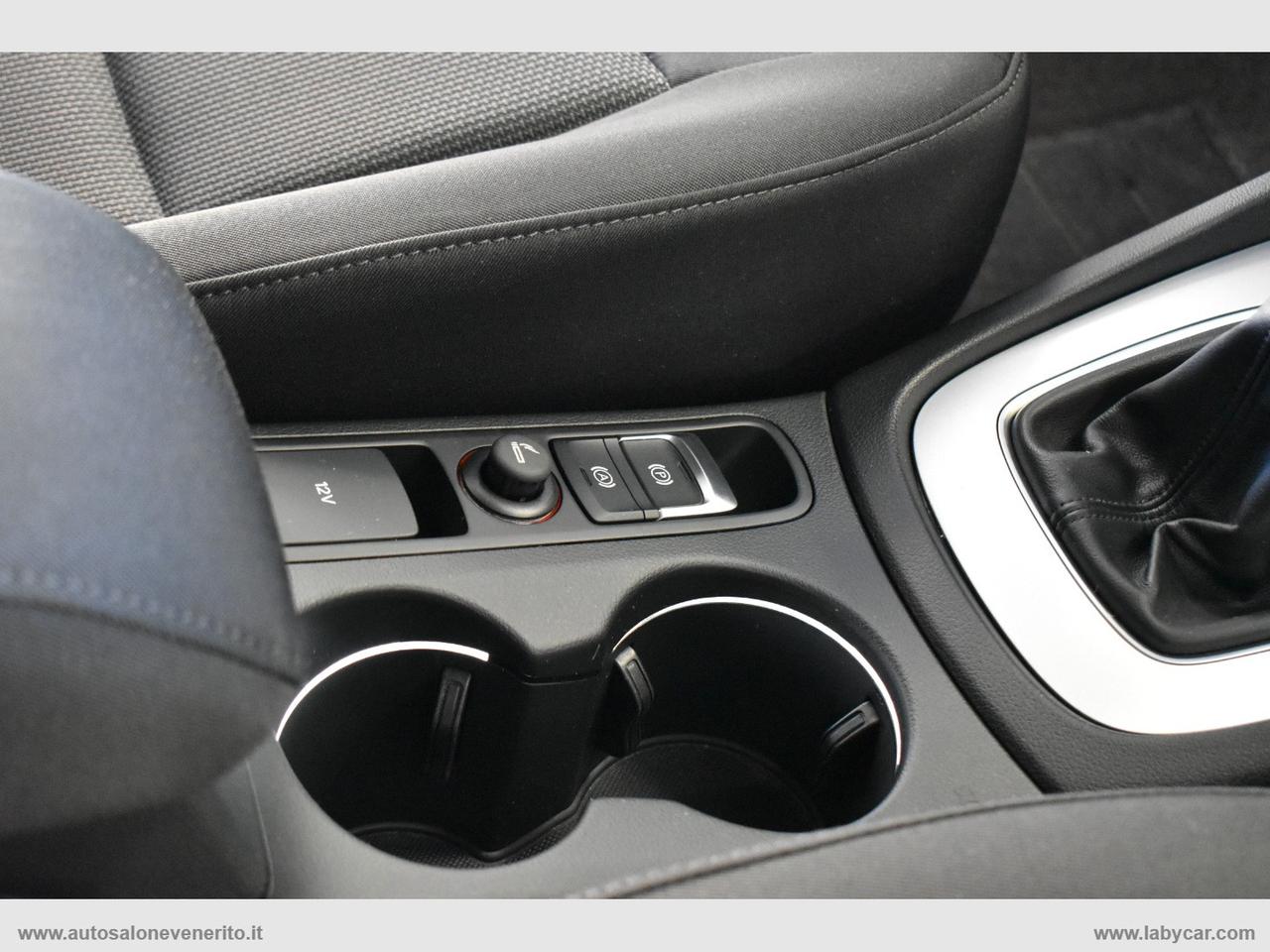 AUDI Q3 2.0 TDI 120CV Business