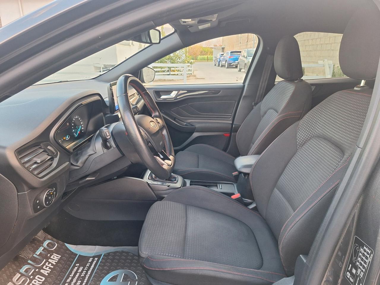 Ford Focus 1.5 DIESEL 120CV ST-Line NAV+RETROCAM. 2021