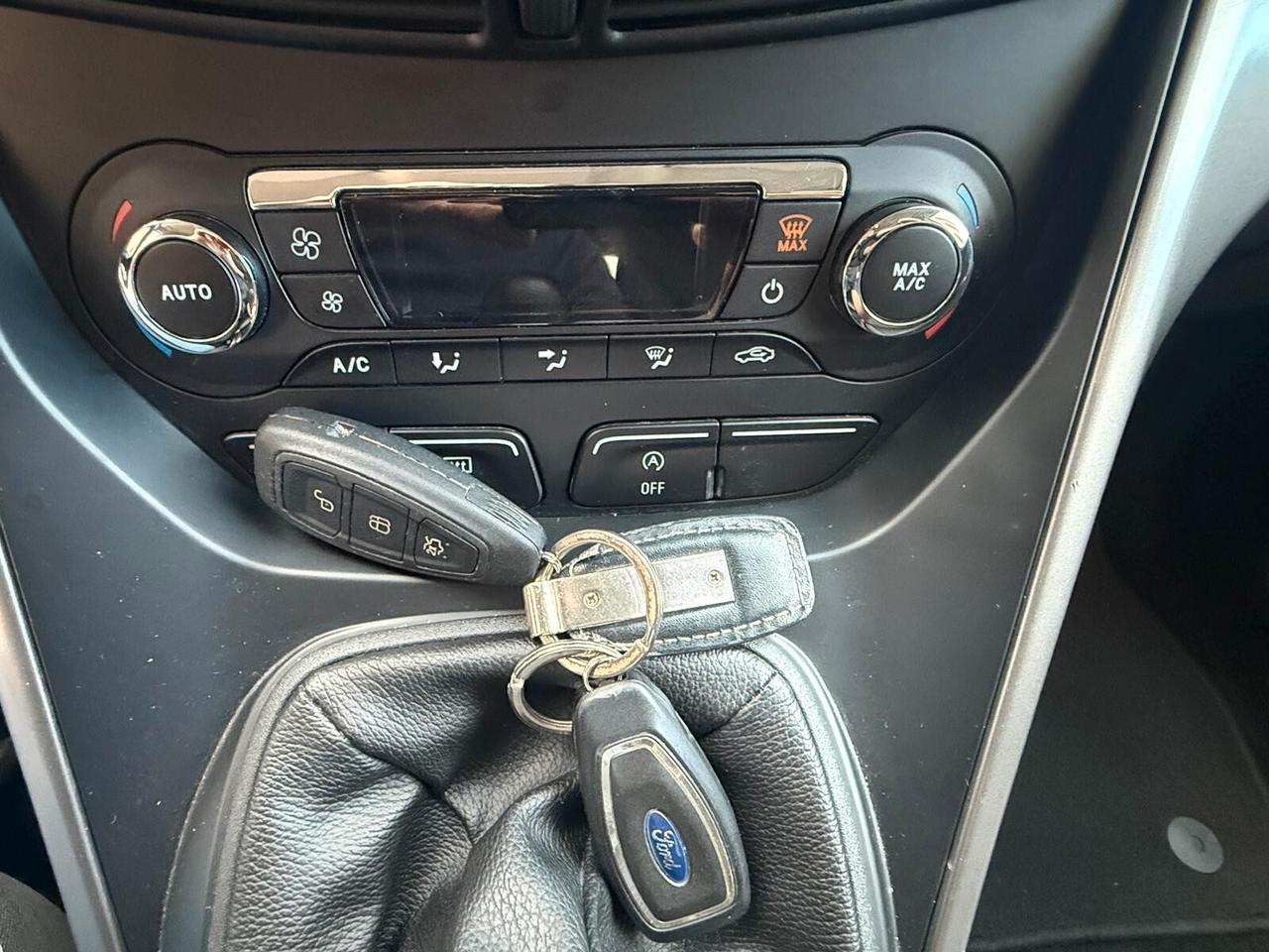 Ford Kuga 2.0 TDCI 150 CV S&S 4WD Titanium