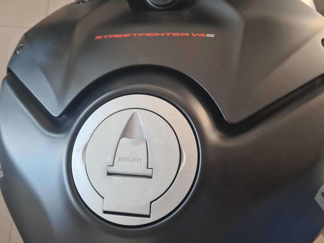 Ducati Streetfighter V4 S 4990 KM - 2021