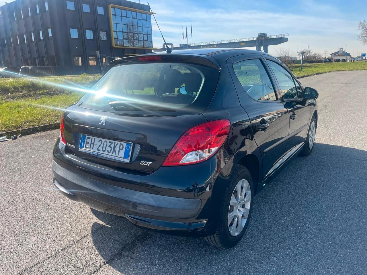 Peugeot 207 1.4 HDi 70CV FAP 5p. XS