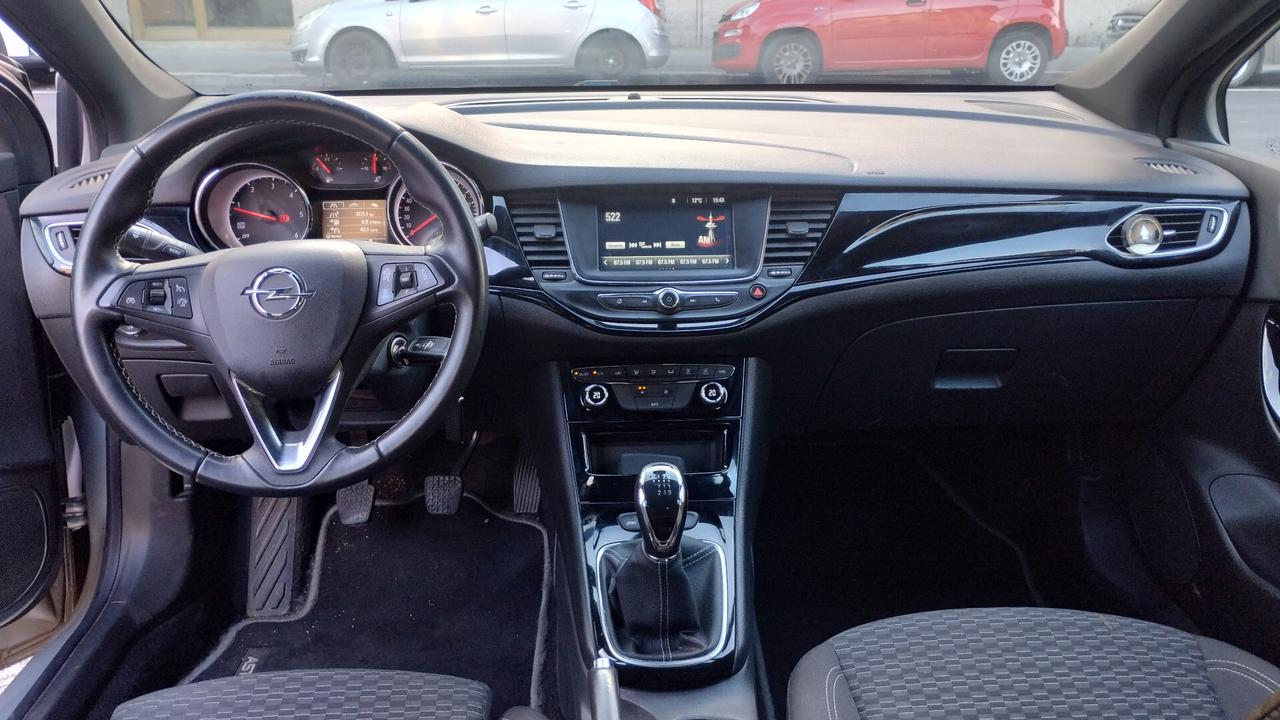 Opel Astra 1.6 CDTi 136CV Start&Stop 5 porte Dynamic NEOPATENTATI