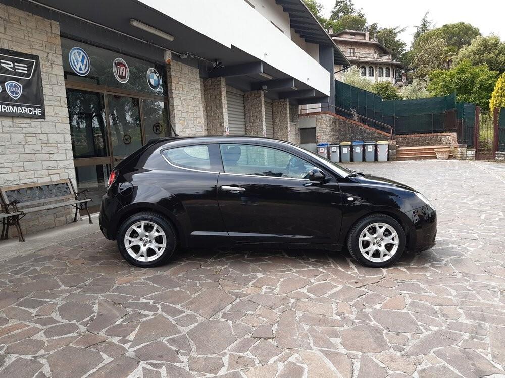 Alfa Romeo MiTo 1.6 JTDm 16V Distinctive Sport Pack NEO PATENTATI