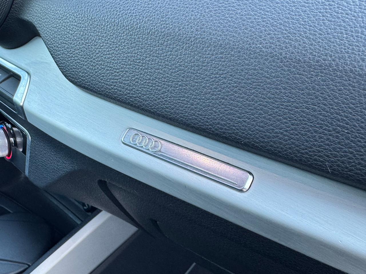 Audi Q2 35 TFSI S tronic Business