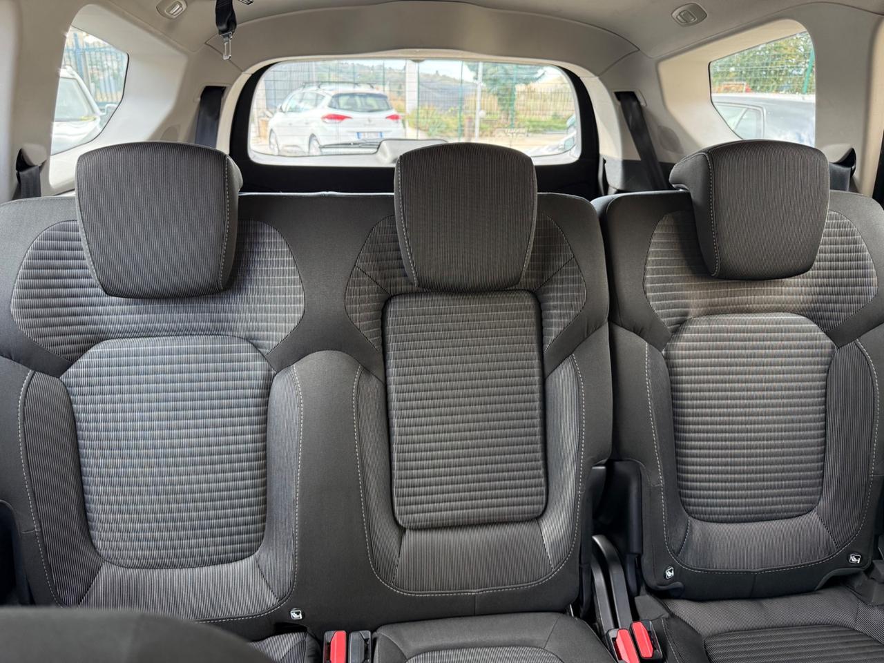 Renault Grand Scenic dCi 8V 110 CV EDC Energy Intens