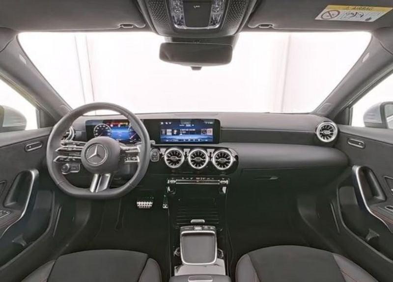 Mercedes-Benz Classe A A 180 Premium AMG LED NAVI
