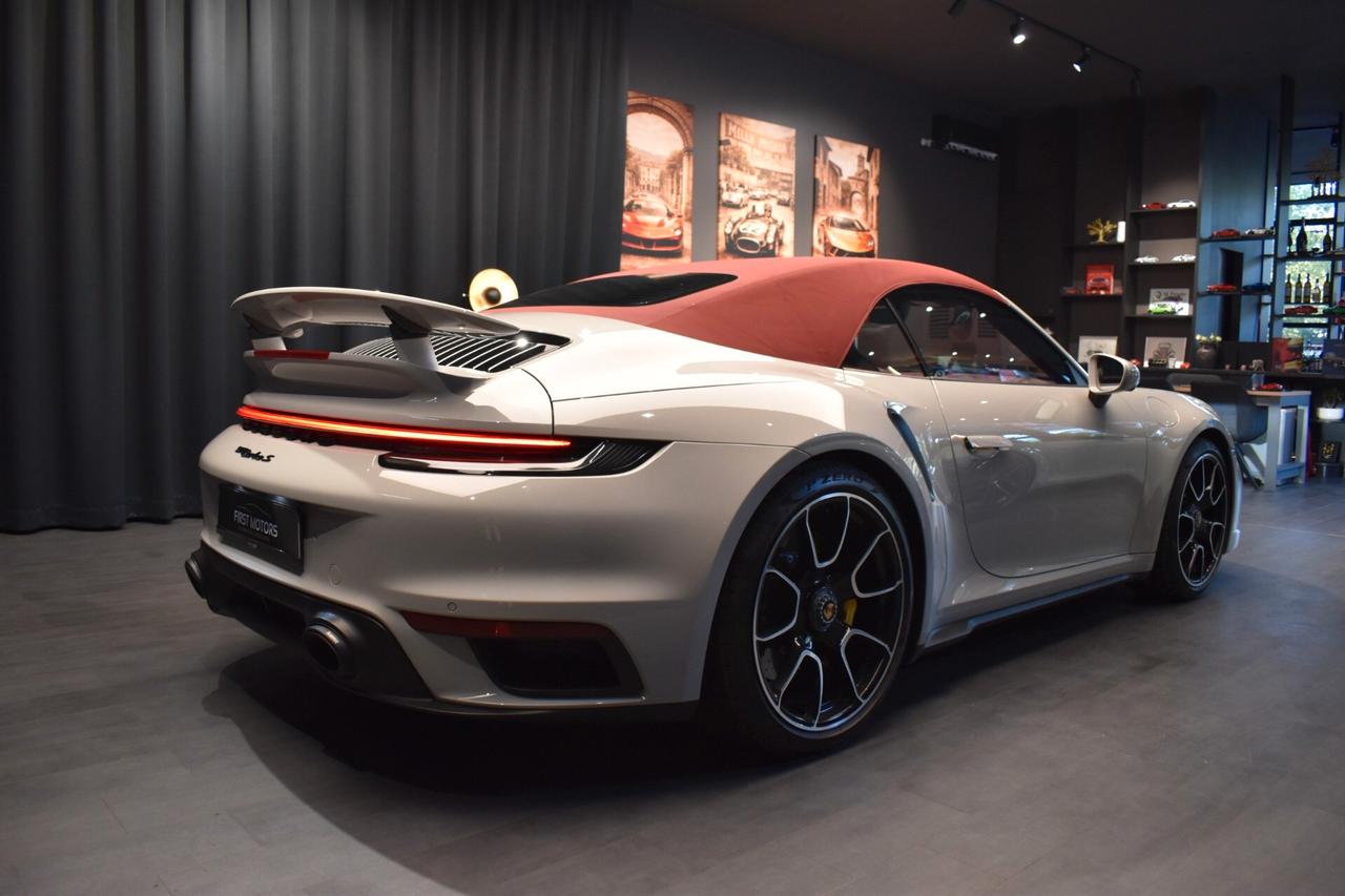 Porsche 911 Turbo S Cabriolet