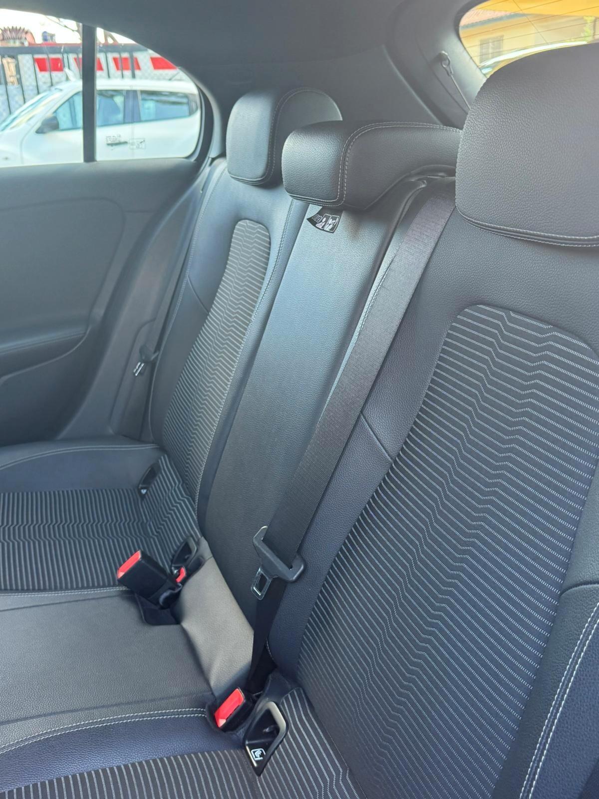 Mercedes-benz A 180 d Automatic Premium