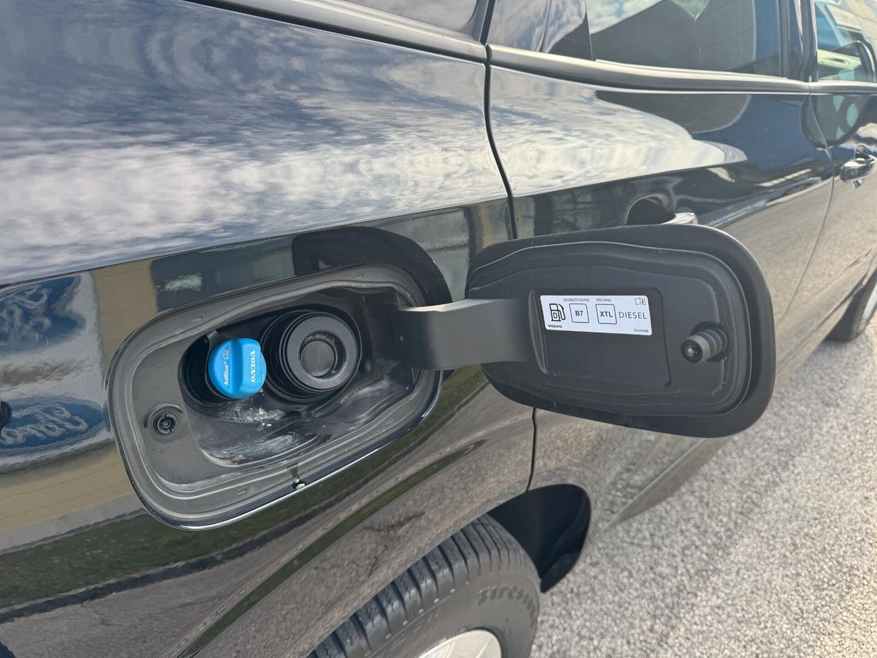 Volvo XC60 B4 AWD (Diesel/Hybrid) Business Plus