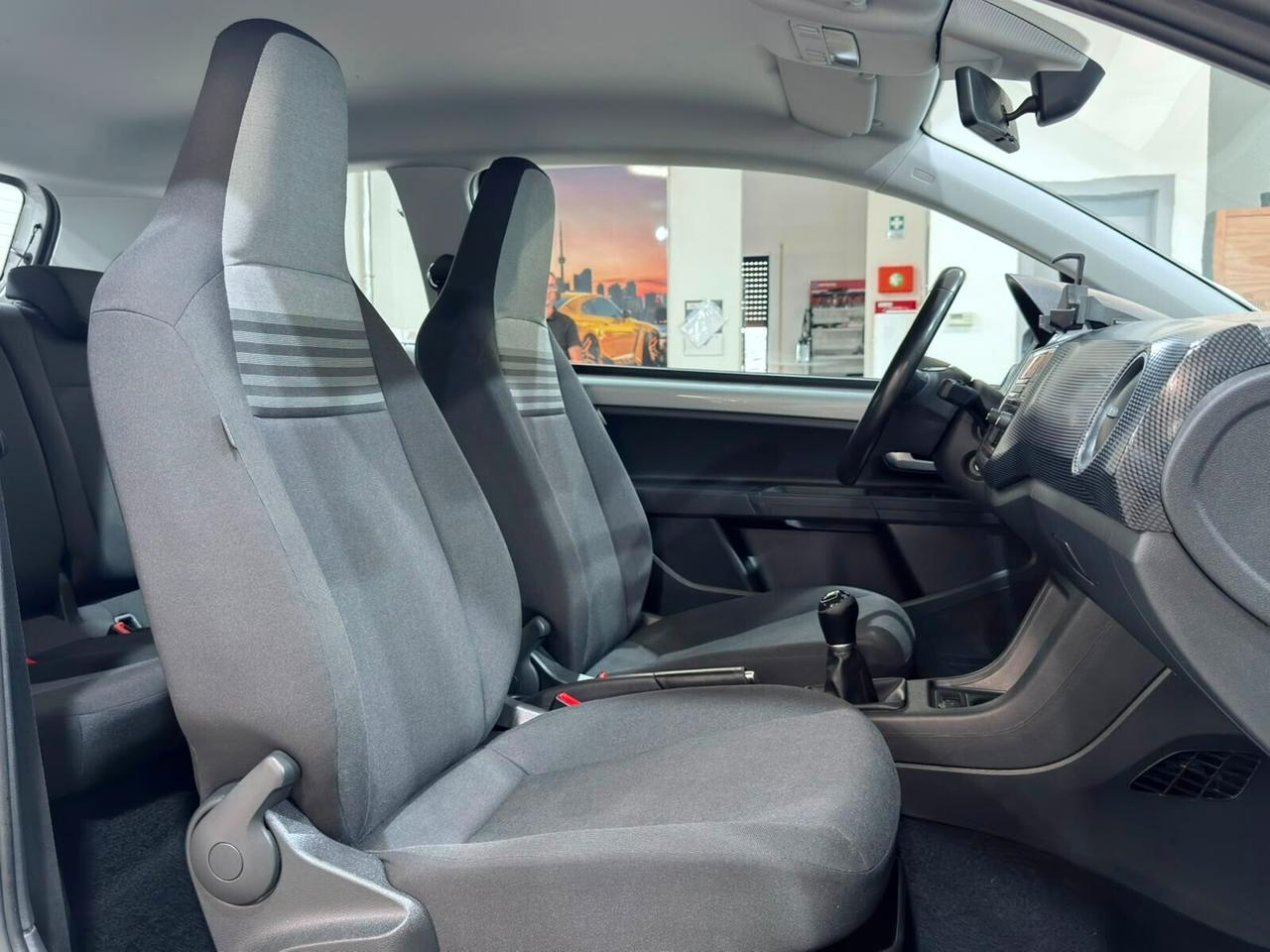 VOLKSWAGEN UP! 1.0 60cv 3p 59.000km NEOPATENTATI