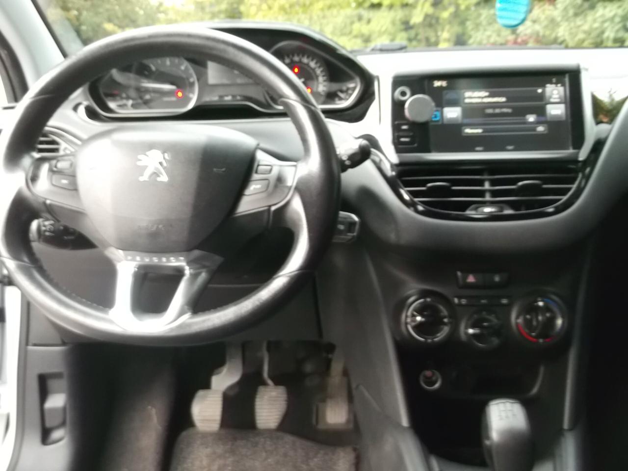 Peugeot 208 BlueHDi 1.6 Hdi Allure 2015