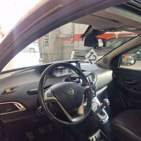 Lancia Ypsilon Ypsilon 1.0 firefly hybrid Maryne s