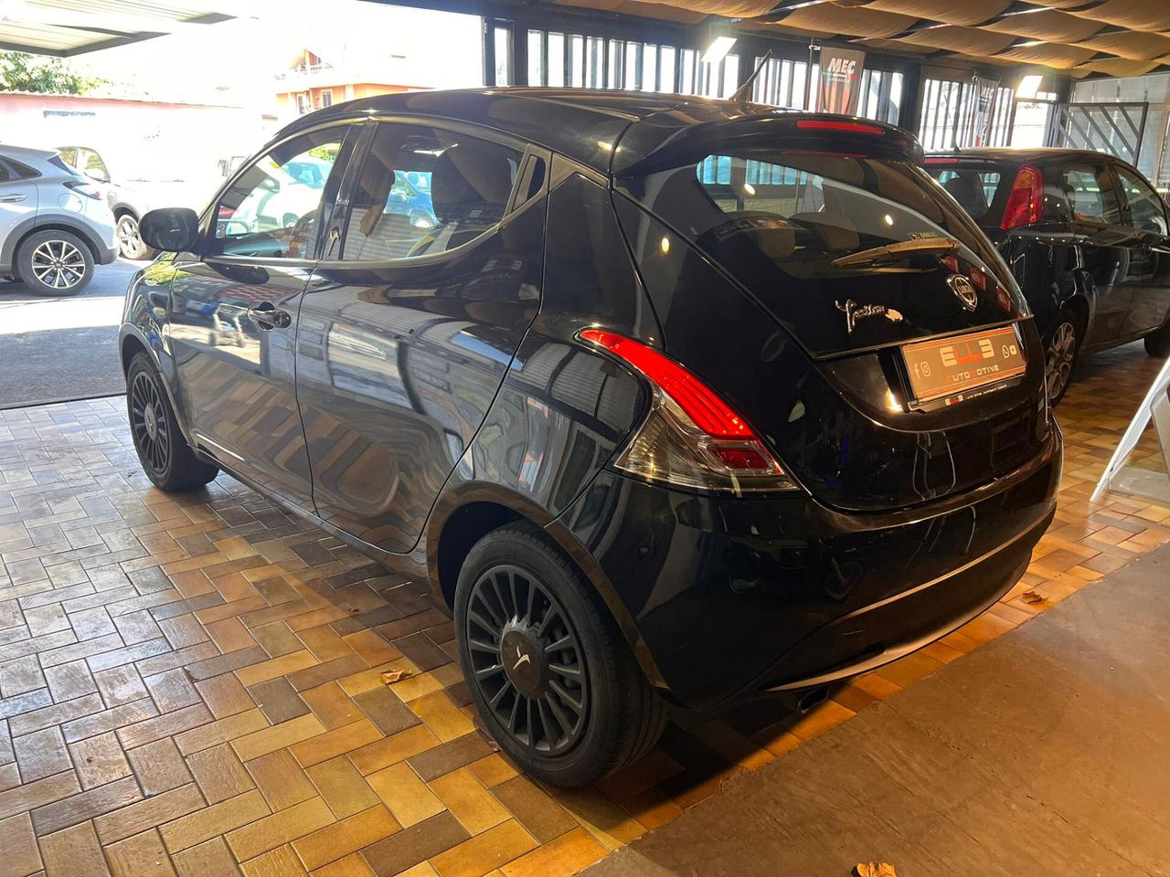 Lancia Ypsilon 1.2 69 CV 2015 NEOPATENTATO