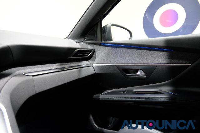 PEUGEOT 3008 HYBRID4 300 E-EAT8 ALLURE PACK