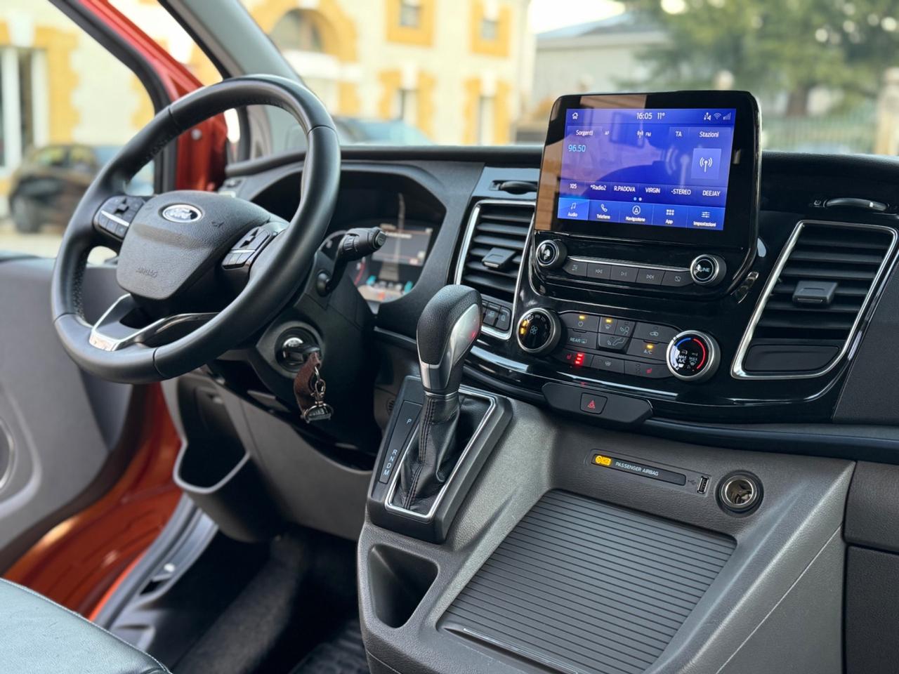 Ford Tourneo Custom 320 2.0 EcoBlue 170CV aut. PL Active