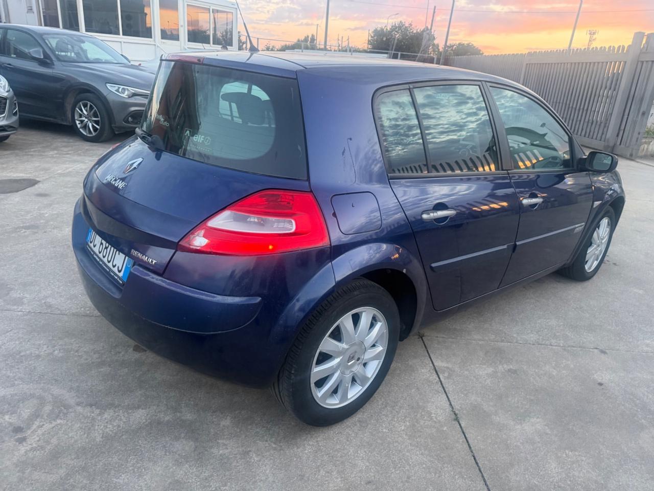 Renault Megane Mégane 1.6 16V 5 porte GPL Confort