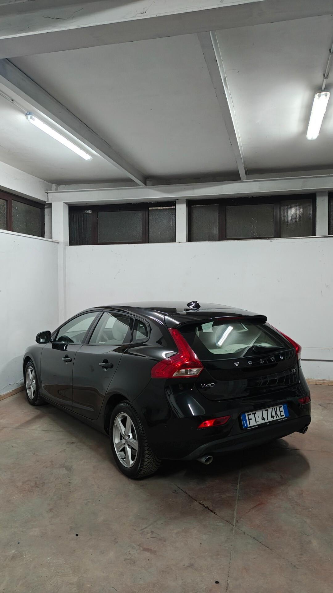 Volvo V40 D2 Geartronic Business Plus