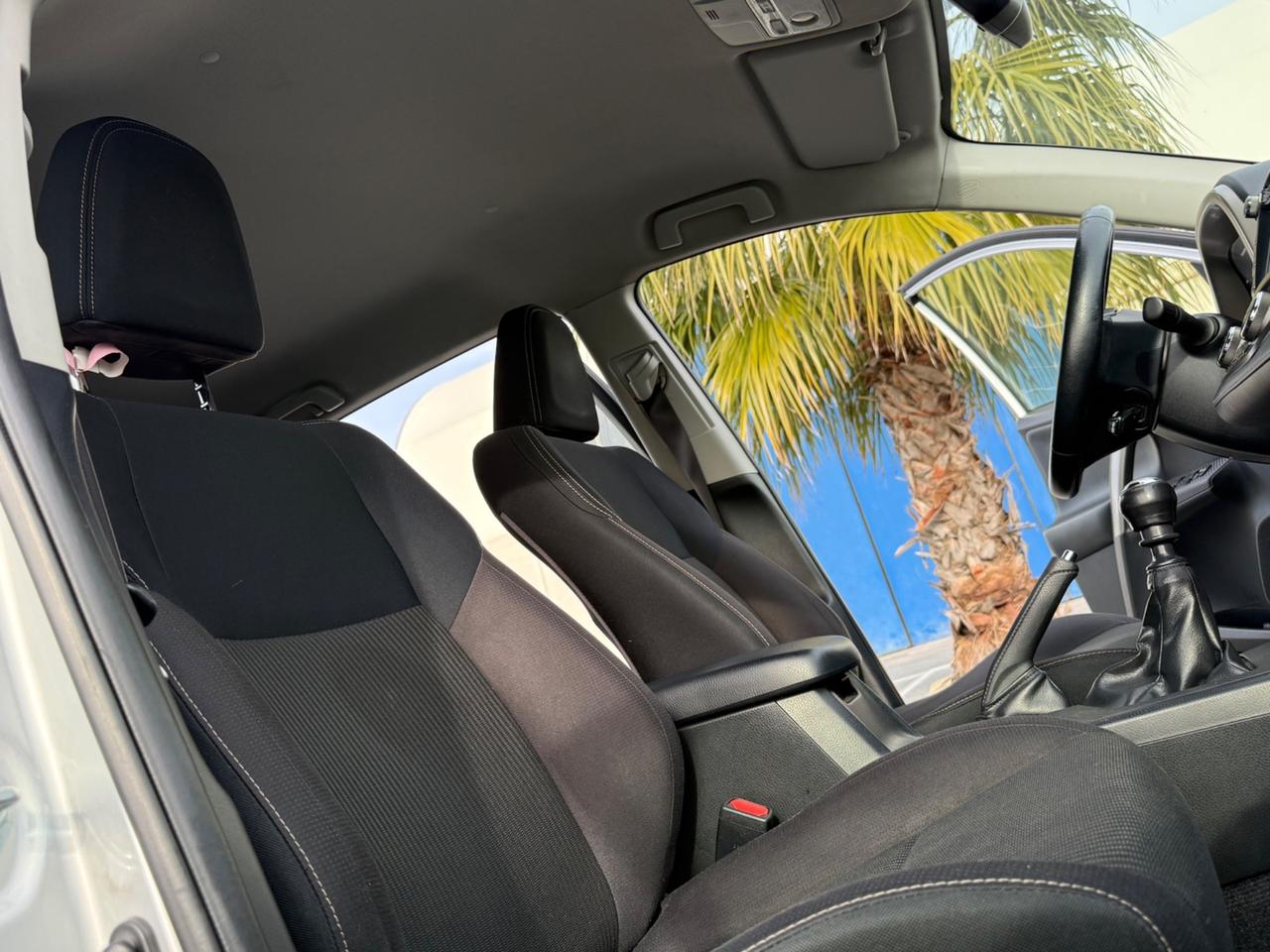 Toyota RAV 4 RAV4 2.0 D-4D 4WD Lounge-4X4-PERMUTABILE