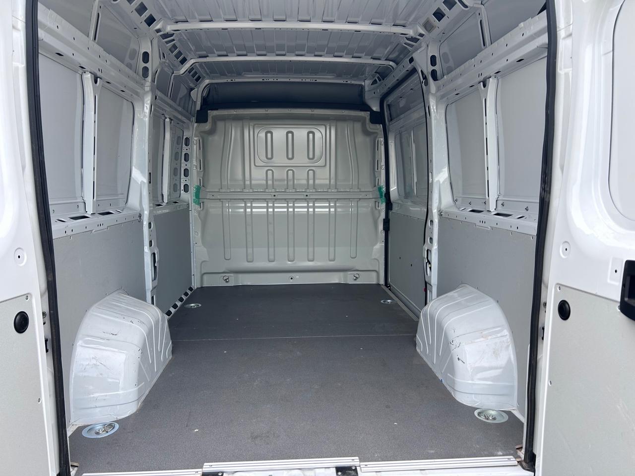 Peugeot Boxer 2.2HDI garanzia casa madre 2025